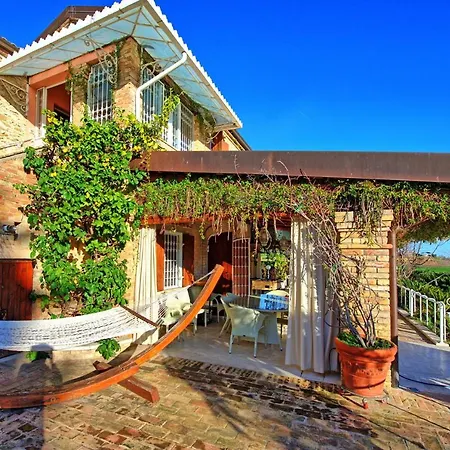 Villa Vittoria By Posarellivillas