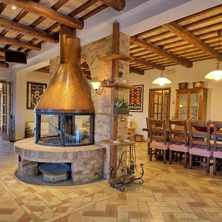 Vittoria By Posarellivillas Villa