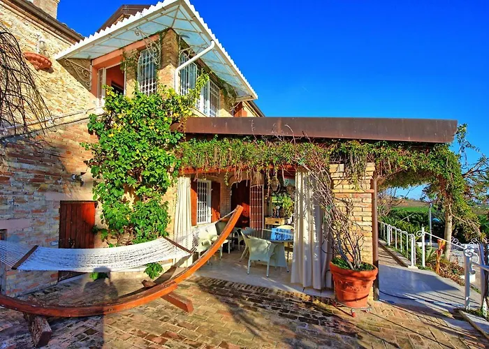 Villa Vittoria By Posarellivillas