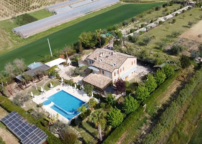 Vittoria By Posarellivillas