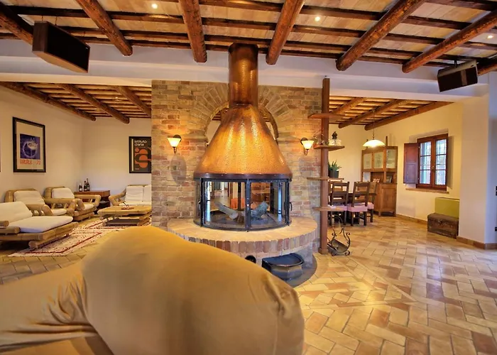 Vittoria By Posarellivillas *