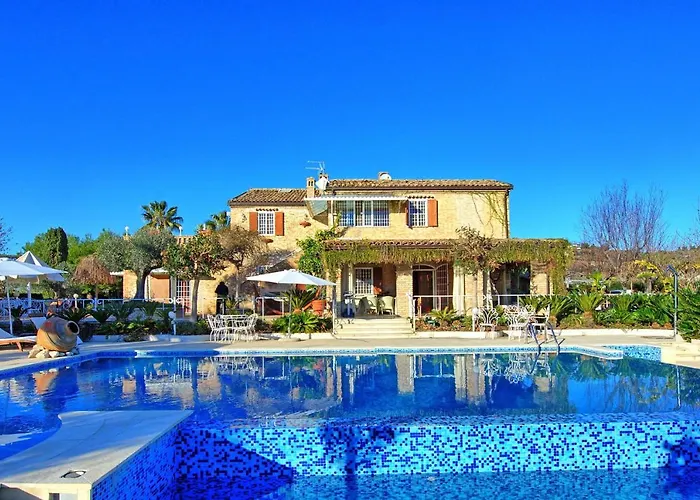 Villa Vittoria By Posarellivillas *